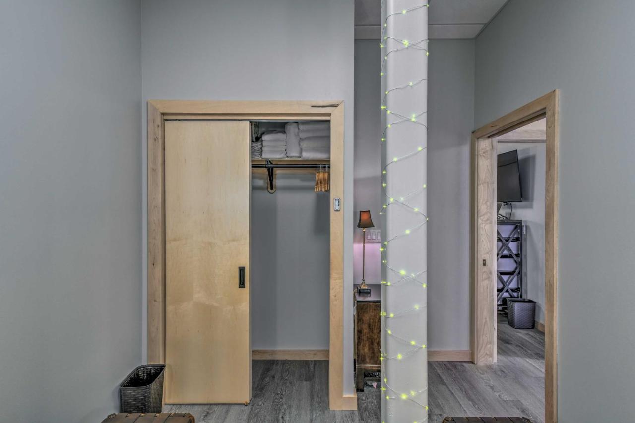 Modern Downtown Apt - Walk To Parks And Cafes! Анкоридж Экстерьер фото